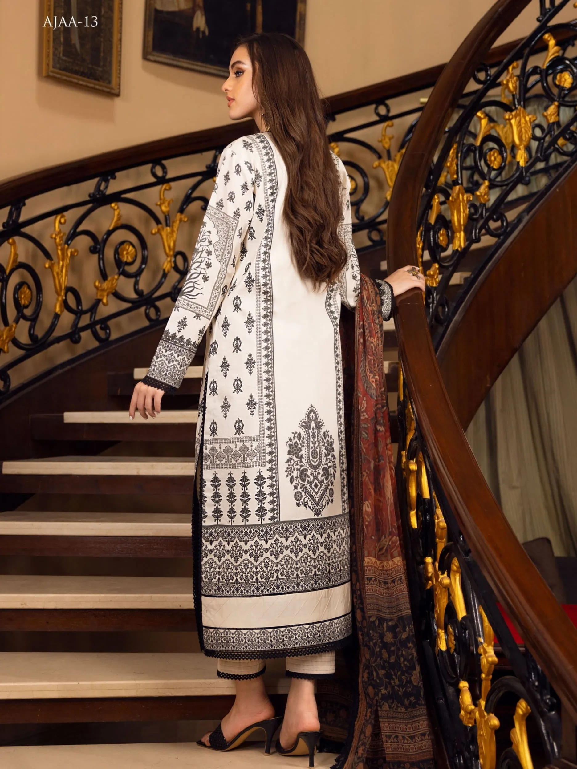 Asim Jofa Luxury Lawn Embroidered Collection 13