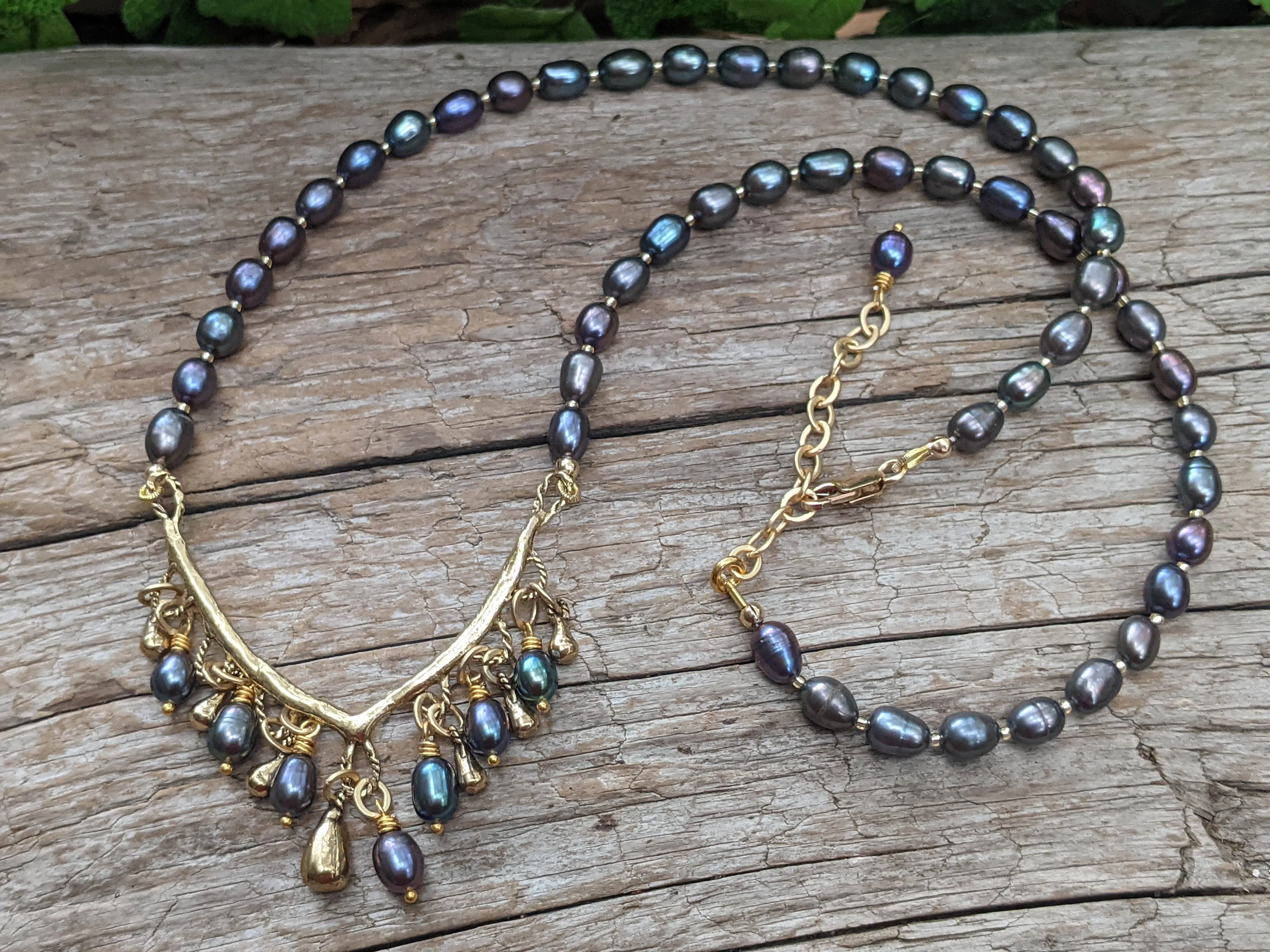 Black Chandelier Pearl Necklace