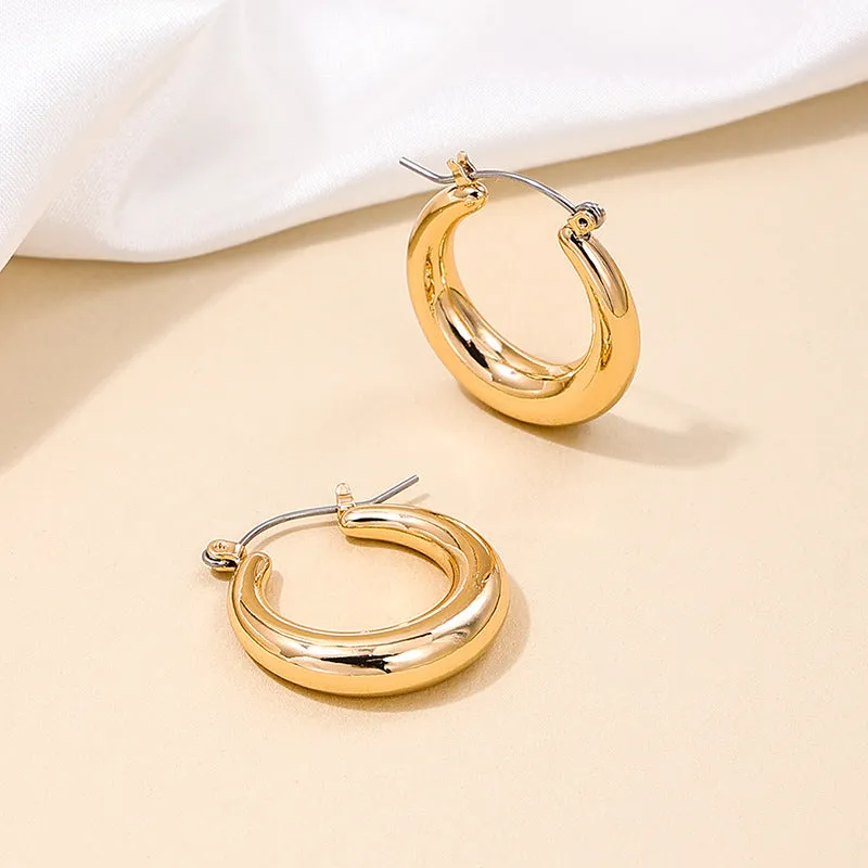Chic Circular Earrings with Urban Vibe, Stylish Women's Accessory