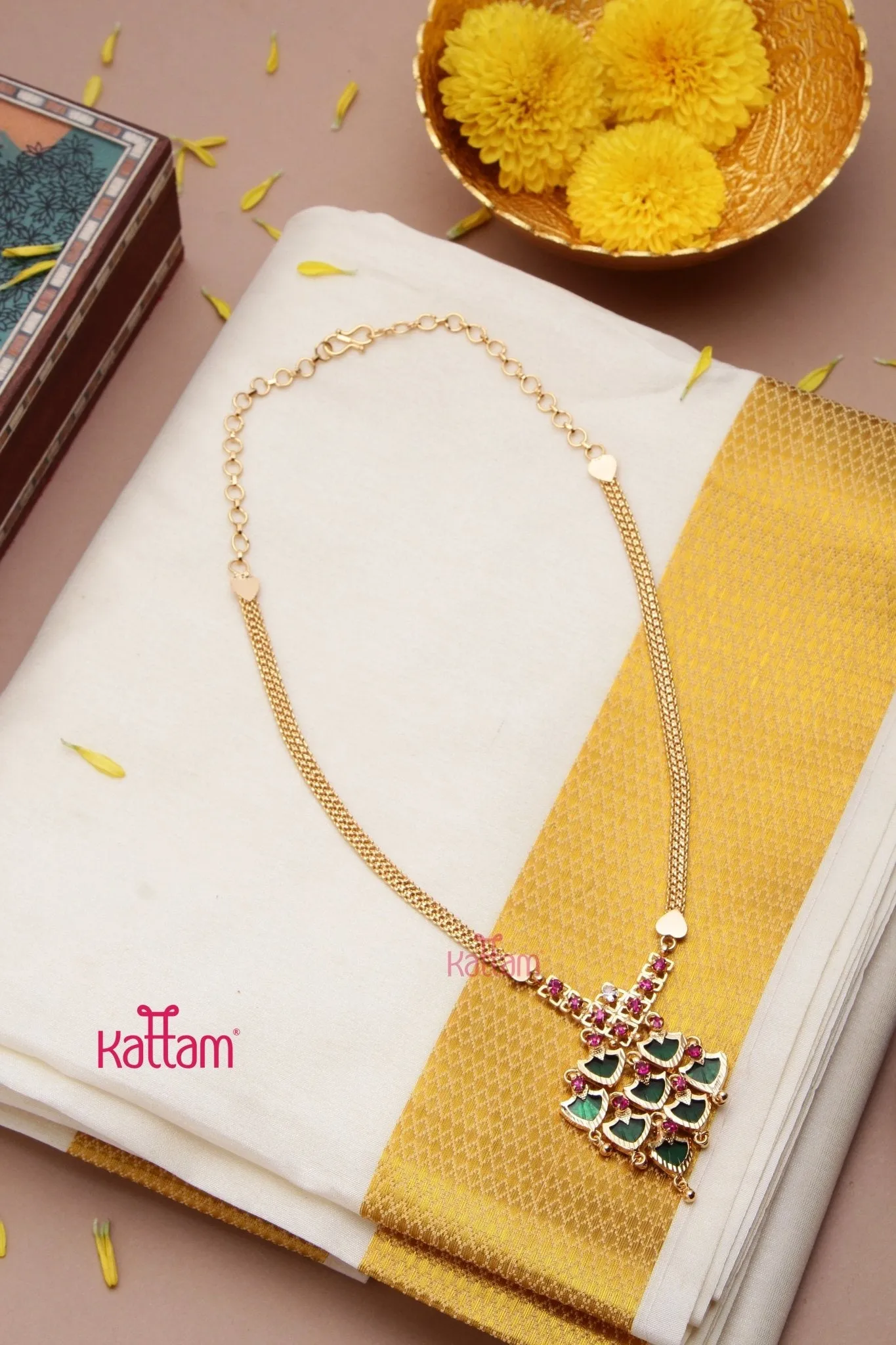 Goldtone Palakka Pendnat Chain ( No Earrings )