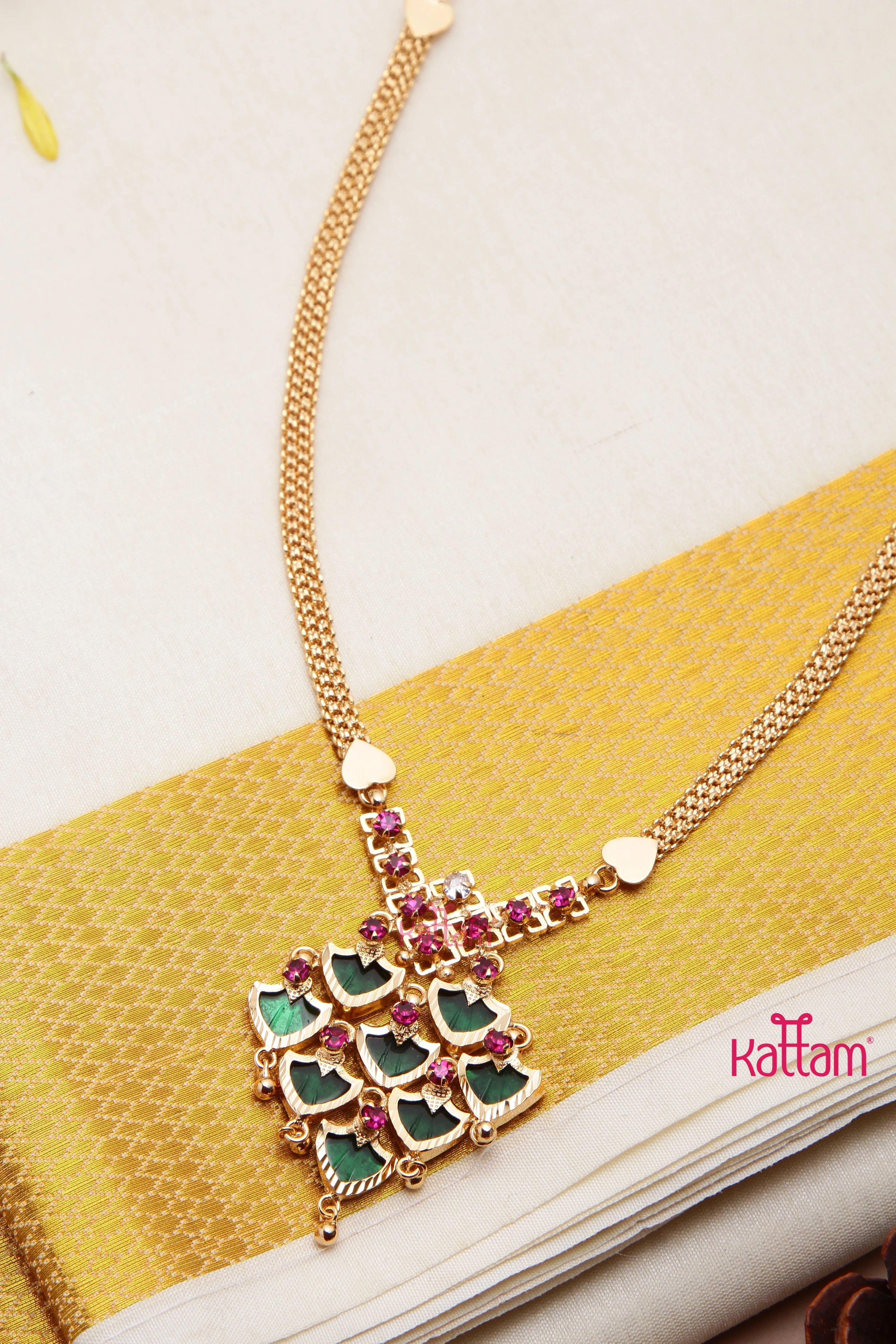 Goldtone Palakka Pendnat Chain ( No Earrings )