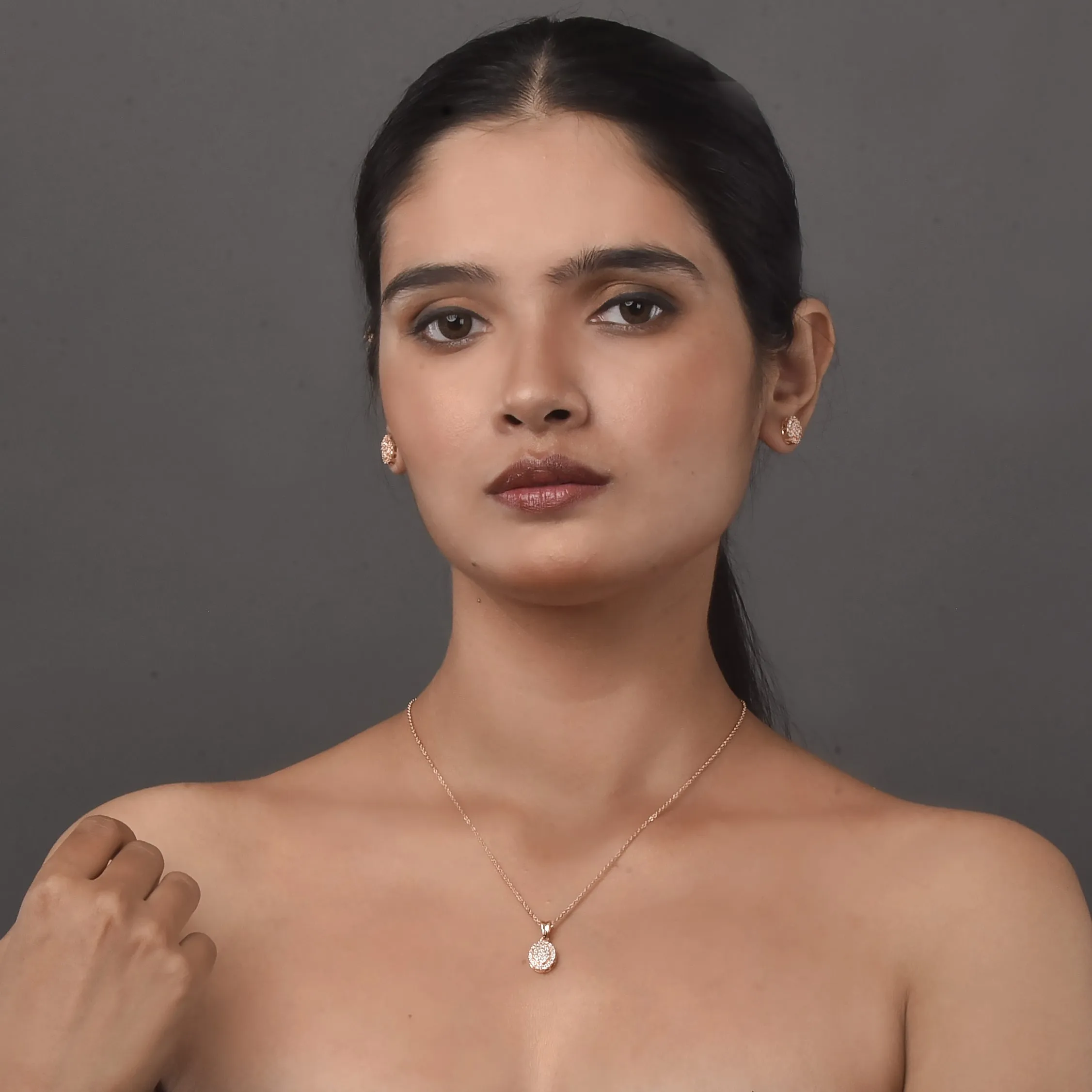 Luxe Rose Gold Locket Set with Diamante and Pearl