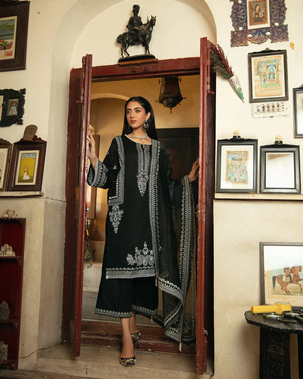 Luxury Lawn Ready to Wear Embroidered Collection by Shanyera 07