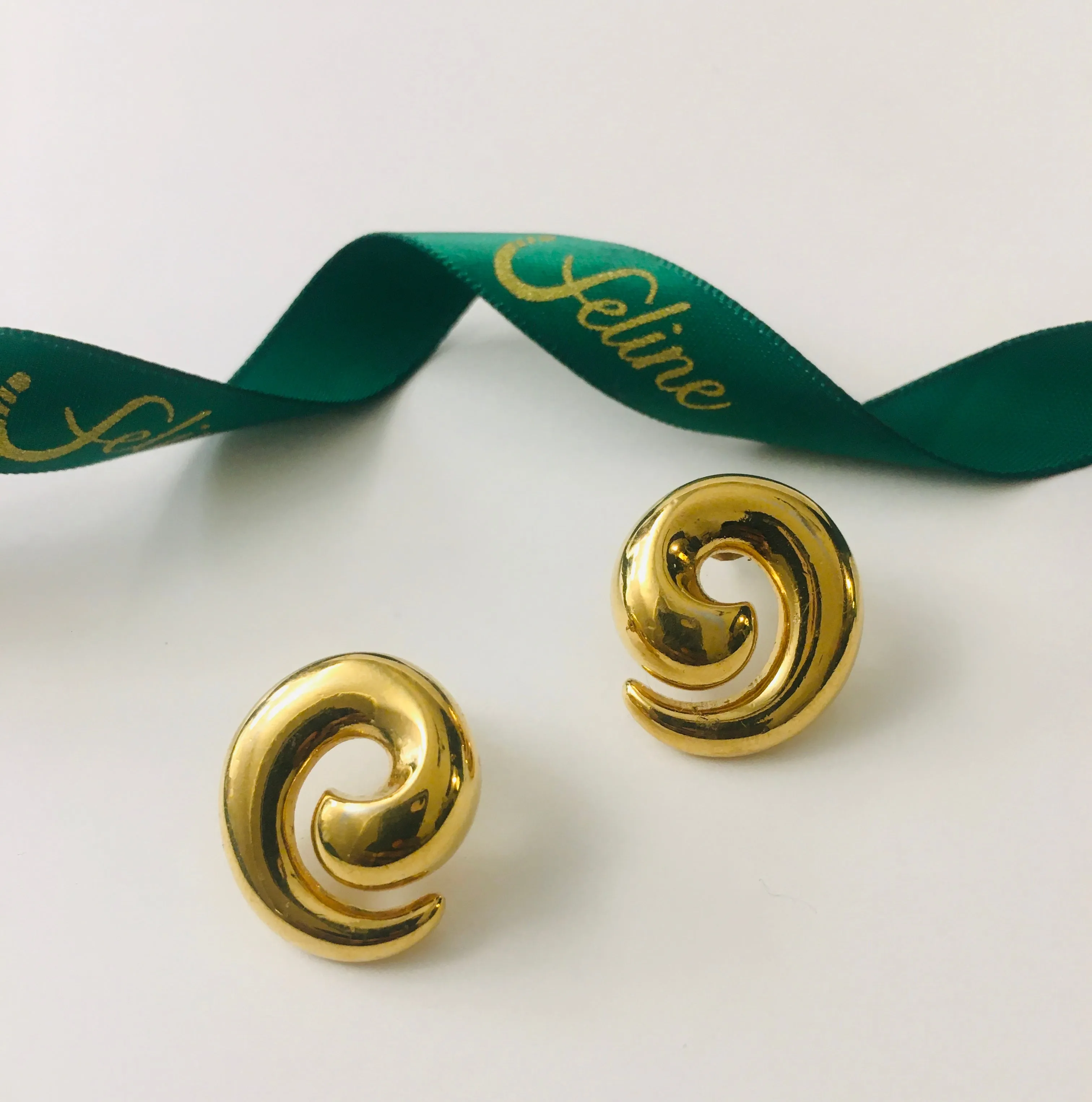 Missaka Vintage Swirl Earrings