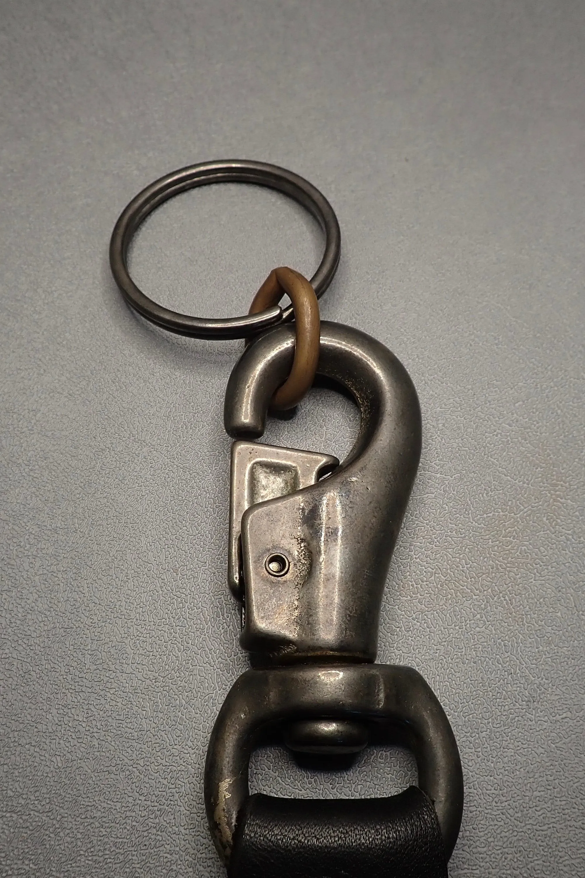 OVERSIZE HOOK KEYCHAIN - one made