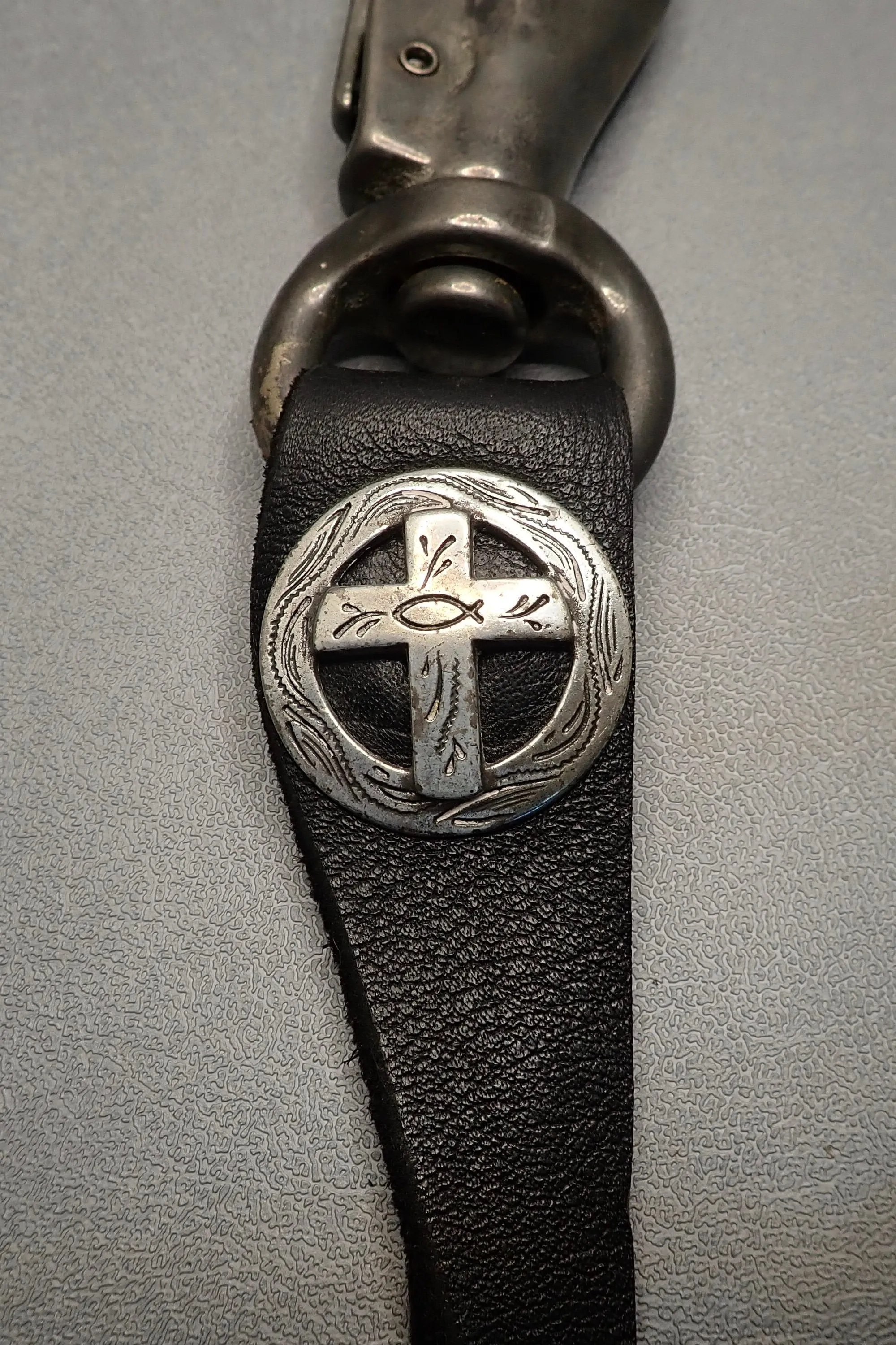 OVERSIZE HOOK KEYCHAIN - one made