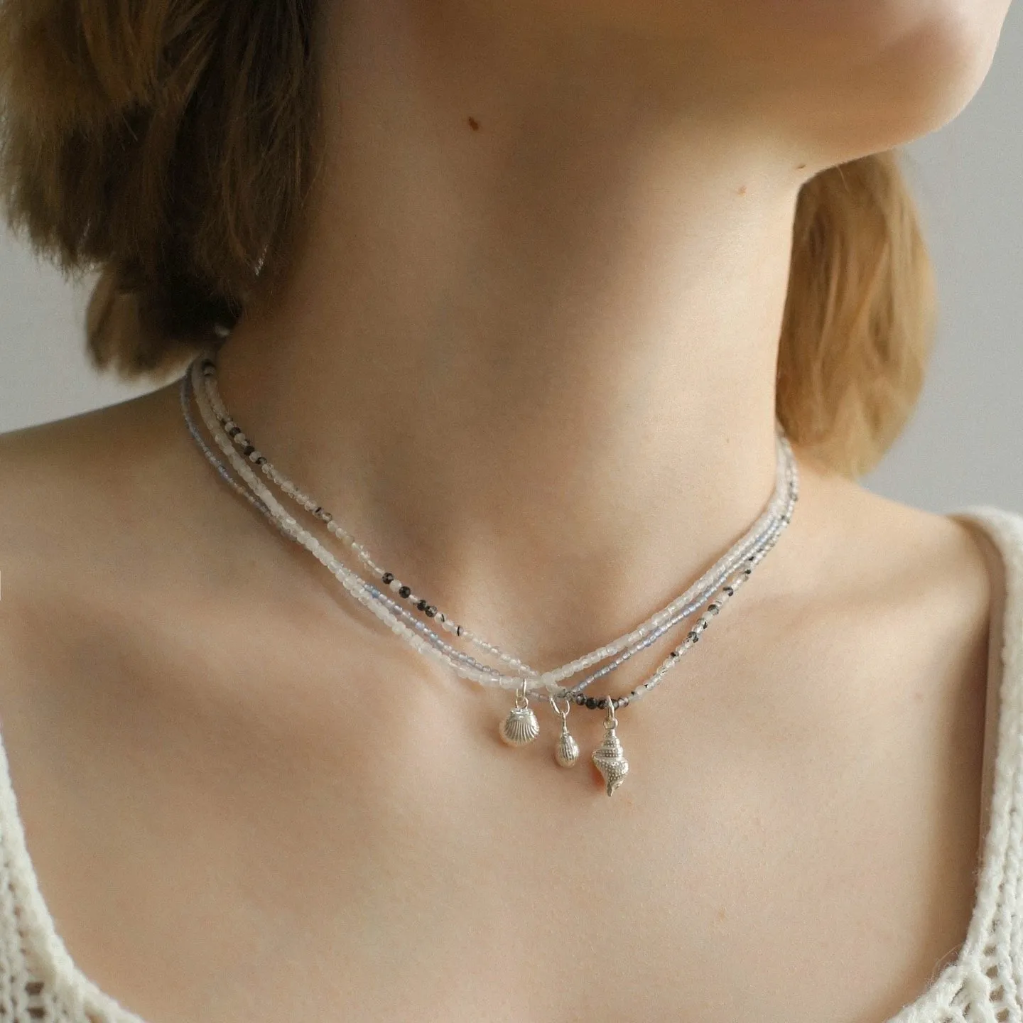 Silver Conch Shell Gems Bead Necklace