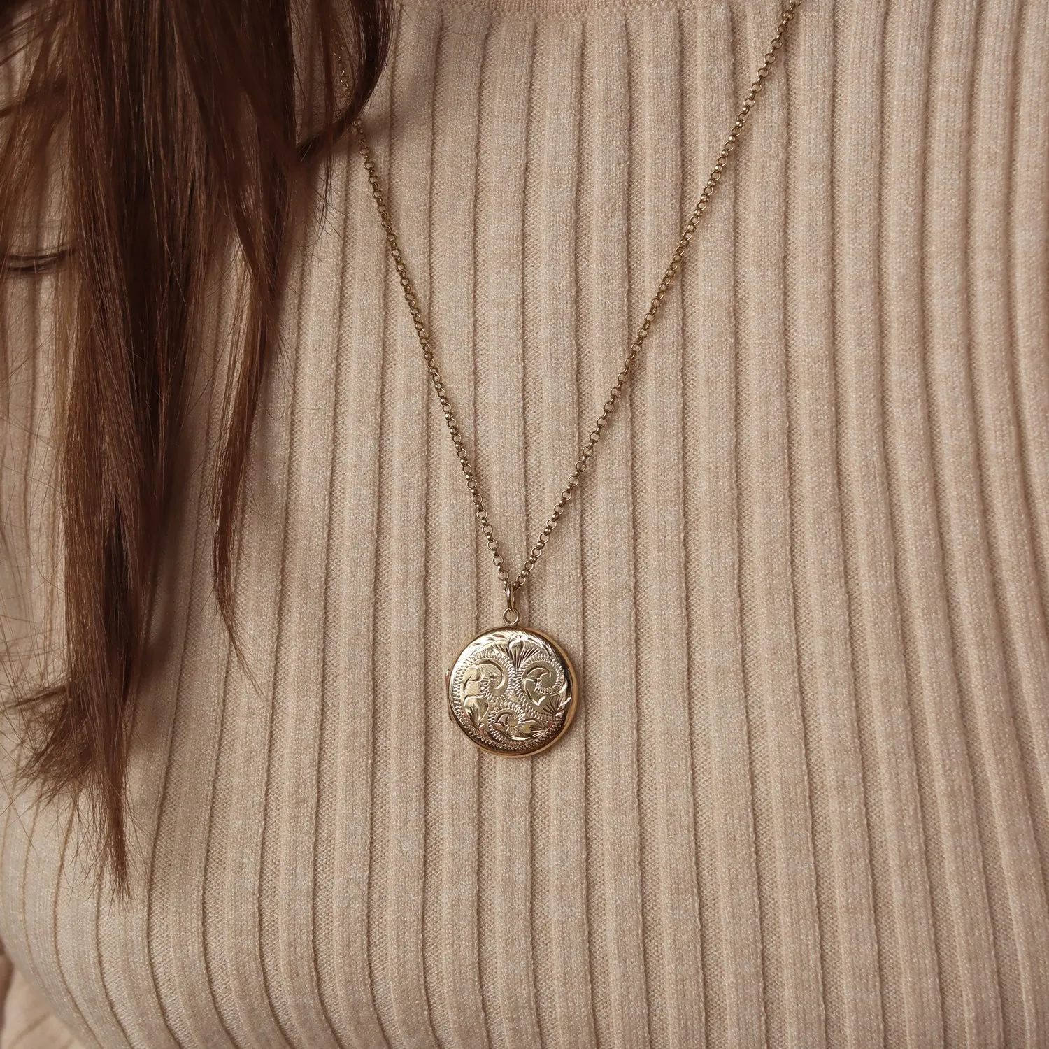 Vintage | 9ct Gold Filigree Locket Necklace