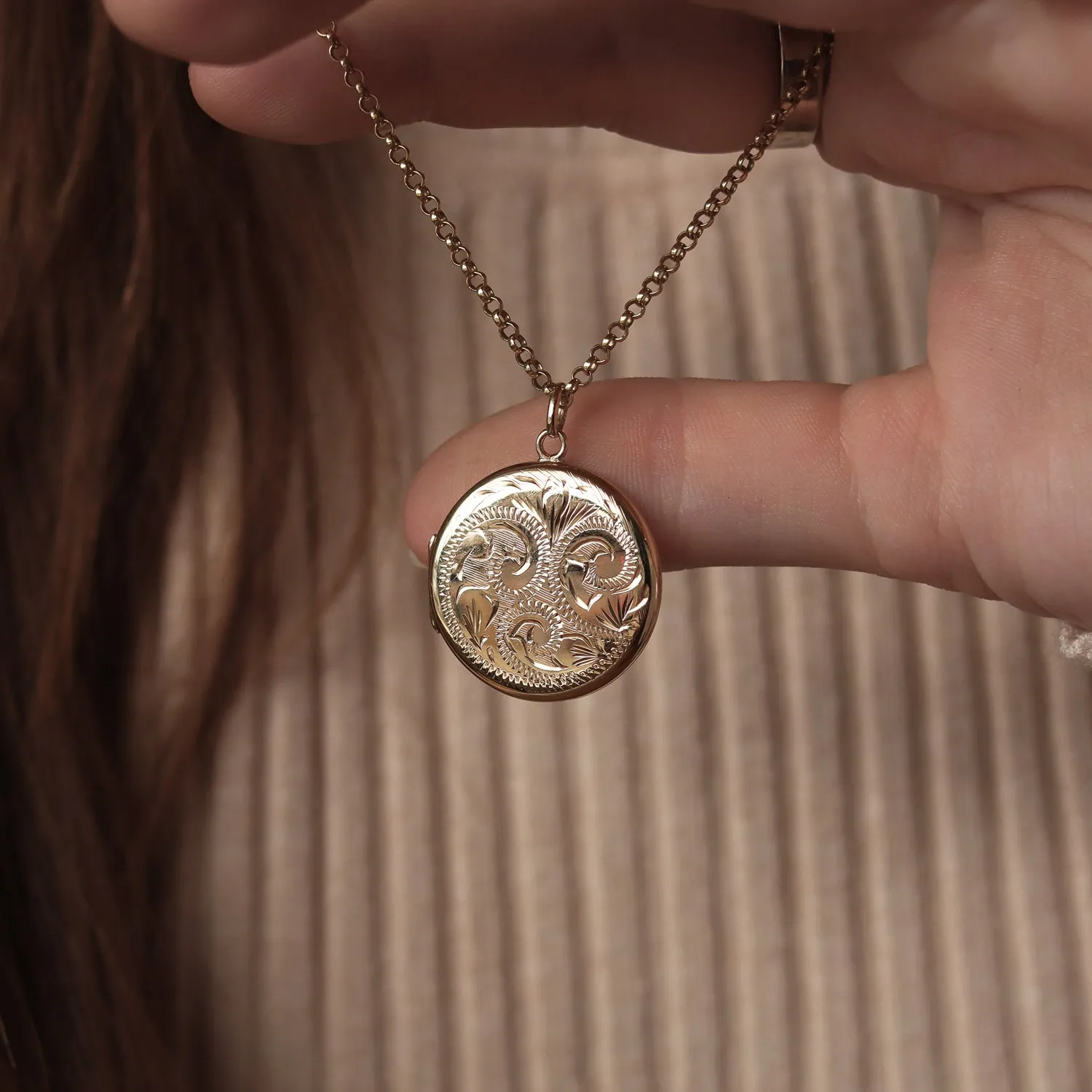 Vintage | 9ct Gold Filigree Locket Necklace