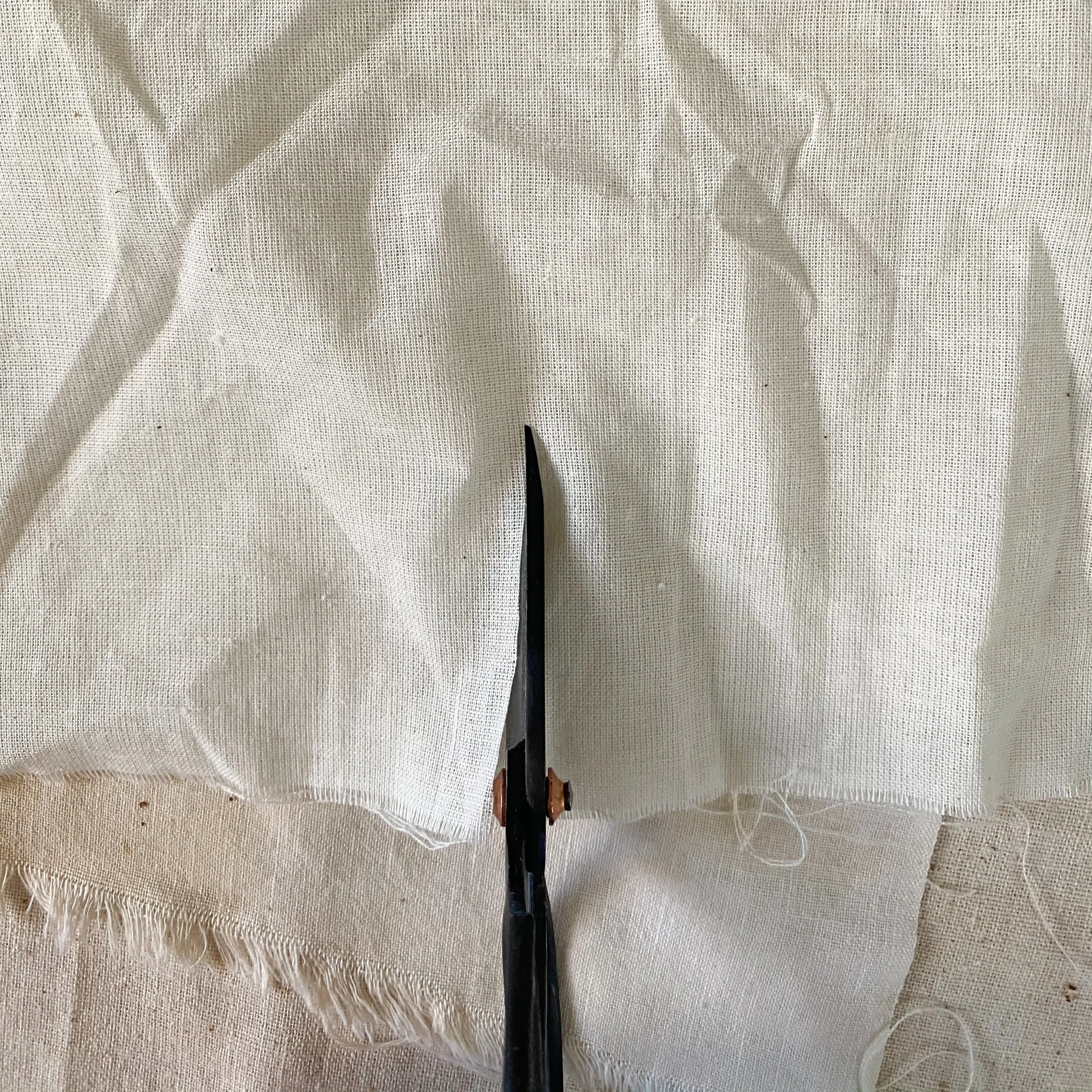 Vintage style scissors